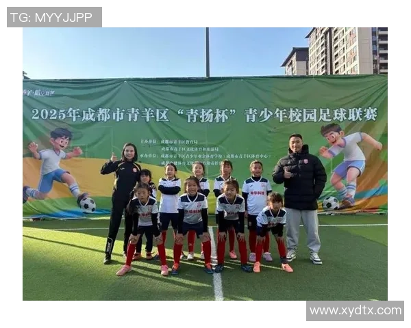 成都足球队蜕变之旅：从地方球队到全国瞩目的冠军争夺者