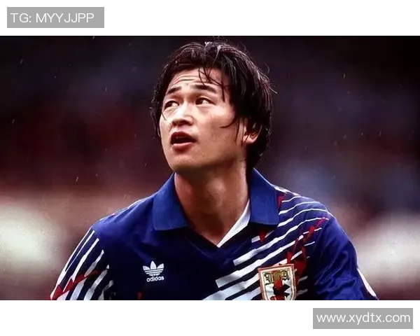 日本足球传奇人物盘点前十明星球员的辉煌与成就