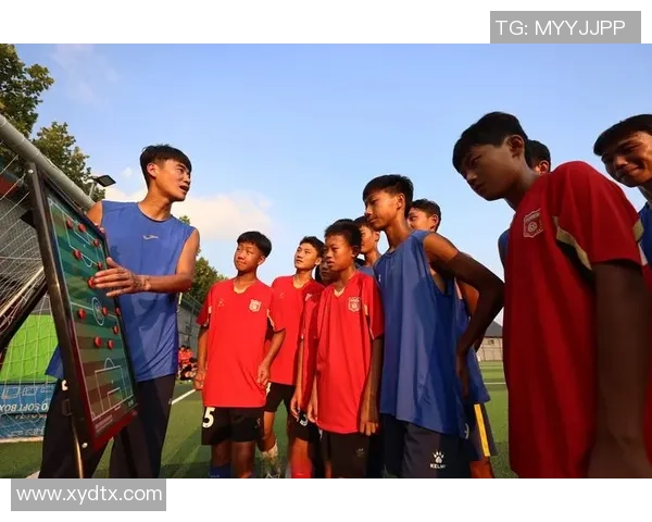 昔日绿茵场上的英雄们如今何去何从探寻退役足球明星的生活与梦想